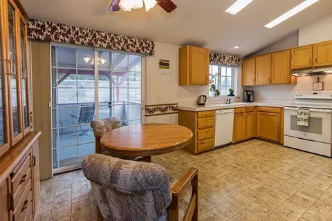 2615 NE Wintergreen Dr, Bend, OR 97701 photo 4
