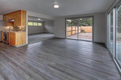 19420 Apache Rd, Bend, OR 97702 photo 8