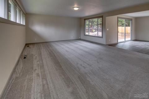 19420 Apache Rd, Bend, OR 97702 photo 4