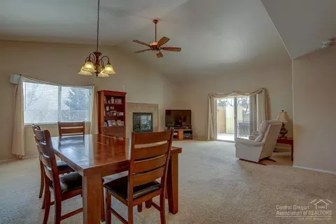 20033 Powers Rd, Bend, OR 97702 photo 3