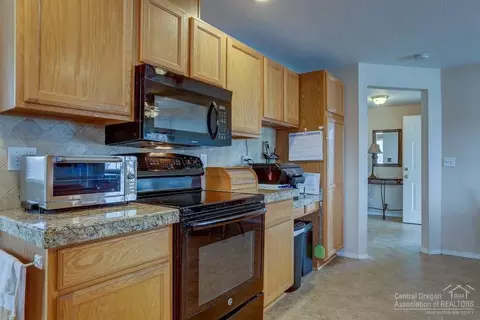 20033 Powers Rd, Bend, OR 97702 photo 9