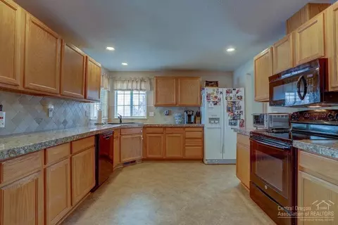 20033 Powers Rd, Bend, OR 97702 photo 8
