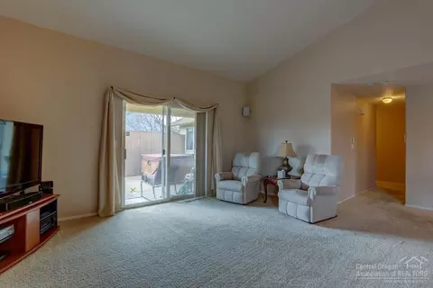 20033 Powers Rd, Bend, OR 97702 photo 5