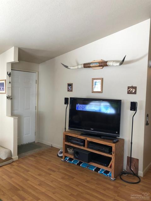15938 Cascade Ln, La Pine, OR 97739 photo 4