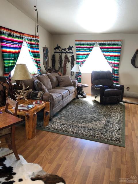 15938 Cascade Ln, La Pine, OR 97739 photo 3
