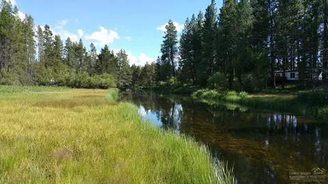 56127 Solar Dr, Bend, OR 97707 photo 3