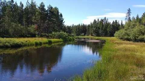 56135 Solar Dr, Bend, OR 97707 photo 2