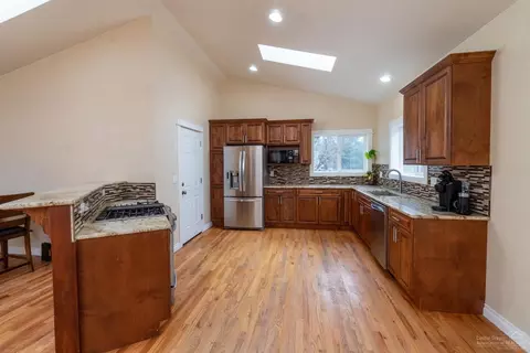 61245 Victory Loop, Bend, OR 97701 photo 6