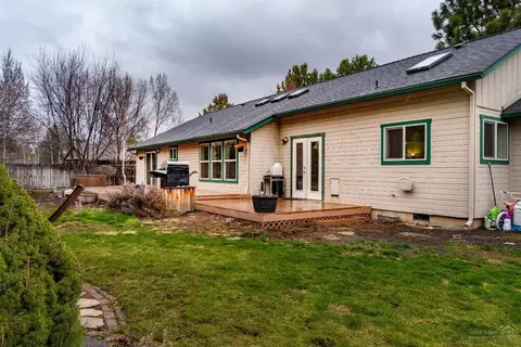 61245 Victory Loop, Bend, OR 97701 photo 16