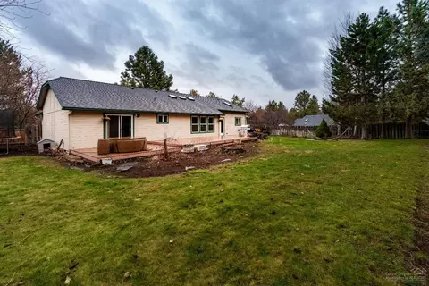 61245 Victory Loop, Bend, OR 97701 photo 18