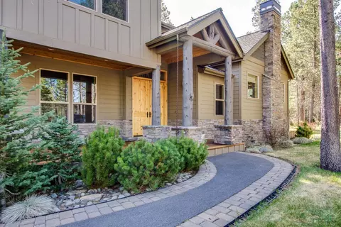 57654 Golden Eagle Ln, Sunriver, OR 97707 photo 2