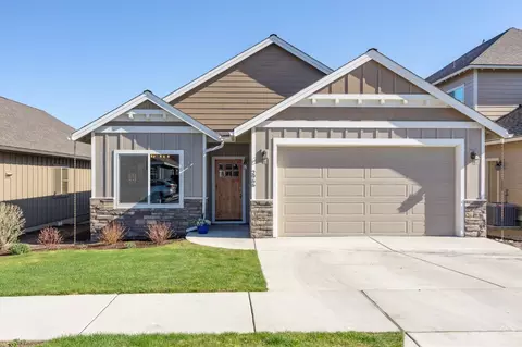 2966 NE Flagstone Ave, Bend, OR 97701 photo 1