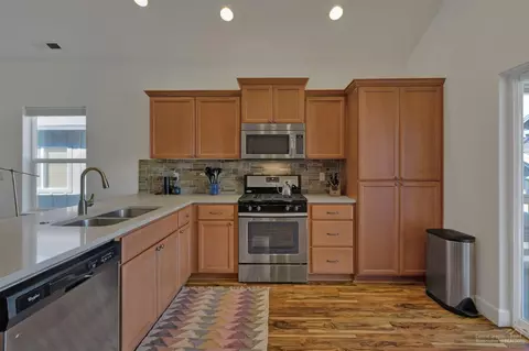 2966 NE Flagstone Ave, Bend, OR 97701 photo 12