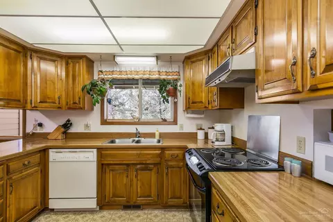 63236 Overtree Rd, Bend, OR 97701 photo 11