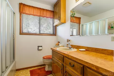 63236 Overtree Rd, Bend, OR 97701 photo 18