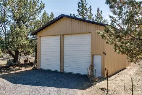 63236 Overtree Rd, Bend, OR 97701 photo 7