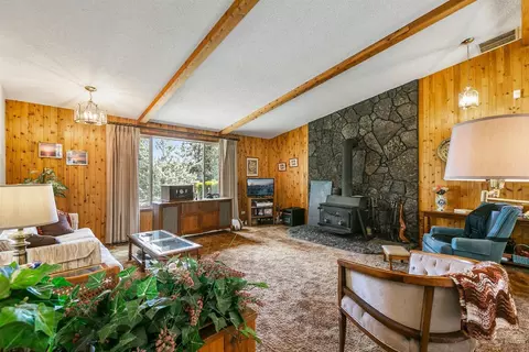 63236 Overtree Rd, Bend, OR 97701 photo 9