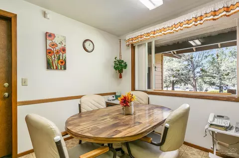 63236 Overtree Rd, Bend, OR 97701 photo 13