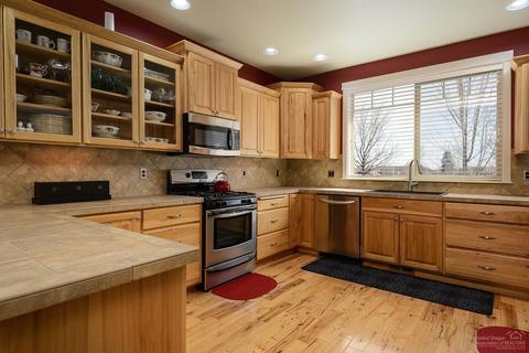 20430 Jacklight Ln, Bend, OR 97702 photo 4