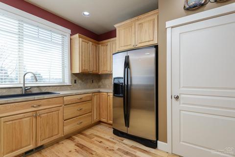20430 Jacklight Ln, Bend, OR 97702 photo 5