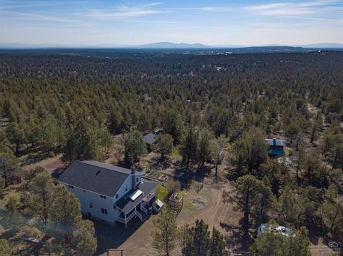 19192 Dusty Loop, Bend, OR 97703 photo 3