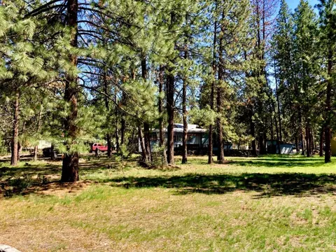19717 SW Volare Ln, Bend, OR 97702 photo 4