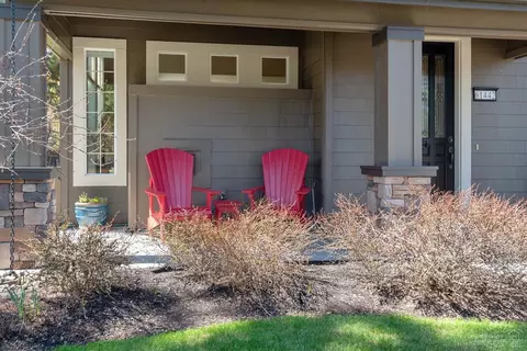 61442 Davis Lake Loop, Bend, OR 97702 photo 2