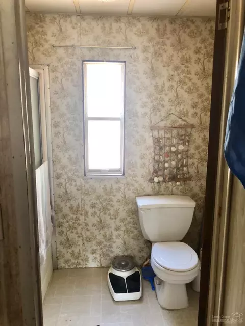 15744 Shellie Ln, La Pine, OR 97739 photo 8