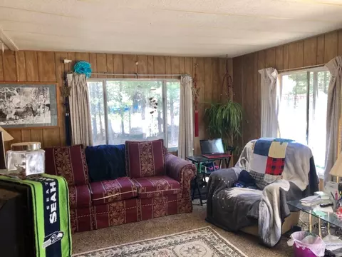 15744 Shellie Ln, La Pine, OR 97739 photo 3