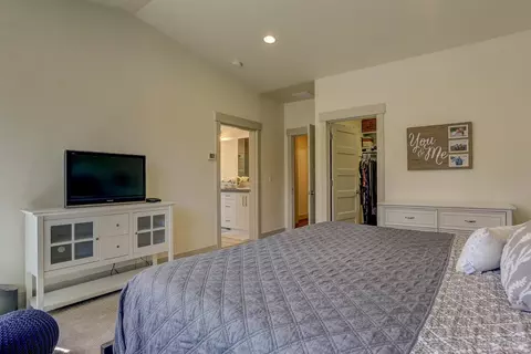 1919 NW Fields St, Bend, OR 97703 photo 17