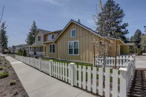 1919 NW Fields St, Bend, OR 97703 photo 24