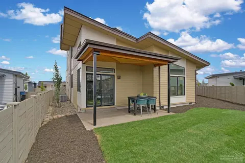 60066 SE Ruby Peak Loop, Bend, OR 97702 photo 21