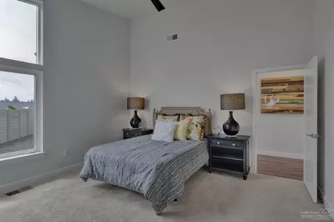 60066 SE Ruby Peak Loop, Bend, OR 97702 photo 11