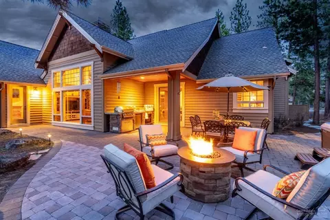 56419 Fireglass Loop, Bend, OR 97707 photo 9