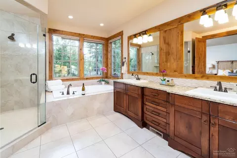 56419 Fireglass Loop, Bend, OR 97707 photo 12