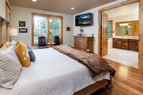 56419 Fireglass Loop, Bend, OR 97707 photo 11