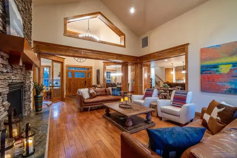 56419 Fireglass Loop, Bend, OR 97707 photo 4