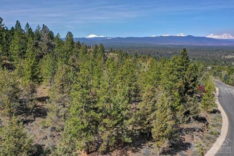 1857 NW Perspective Dr, Bend, OR 97703 photo 1