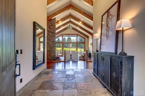 60260 Sunset View Dr, Bend, OR 97702 photo 2