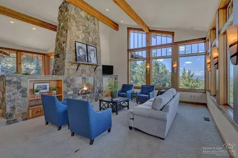 1205 NW Remarkable Dr, Bend, OR 97703 photo 4