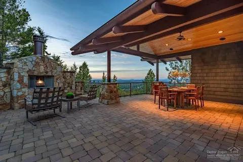 1205 NW Remarkable Dr, Bend, OR 97703 photo 8
