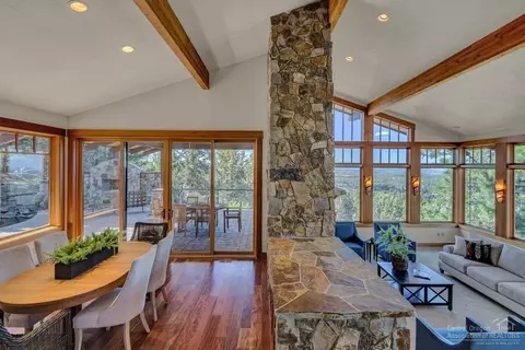 1205 NW Remarkable Dr, Bend, OR 97703 photo 6
