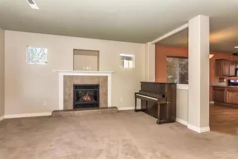 60914 Garrison Dr, Bend, OR 97702 photo 3
