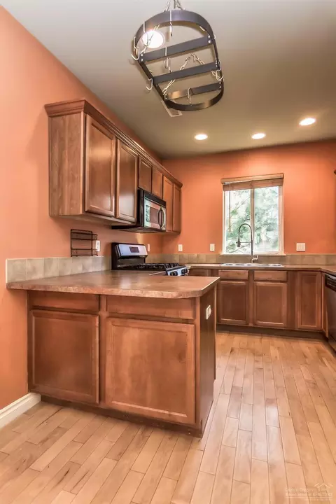 60914 Garrison Dr, Bend, OR 97702 photo 10