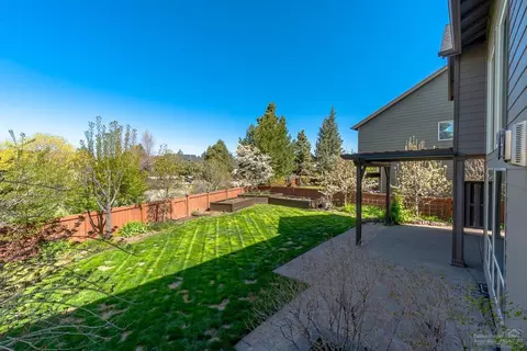 63165 Brookstone Ln, Bend, OR 97701 photo 25