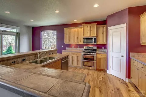 63165 Brookstone Ln, Bend, OR 97701 photo 6
