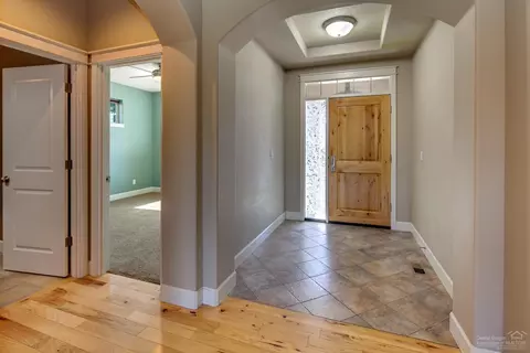 63165 Brookstone Ln, Bend, OR 97701 photo 2