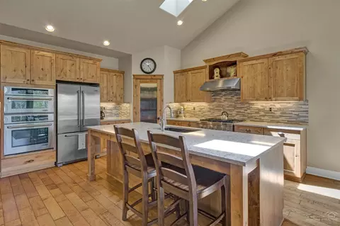 20186 Stonegate Dr, Bend, OR 97702 photo 4