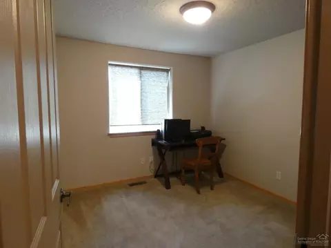 16465 Heath Dr, La Pine, OR 97739 photo 10