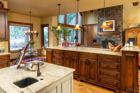 61445 Tam Mcarthur Loop, Bend, OR 97702 photo 7